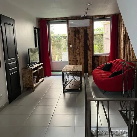Le Sans Interdit Apartment *